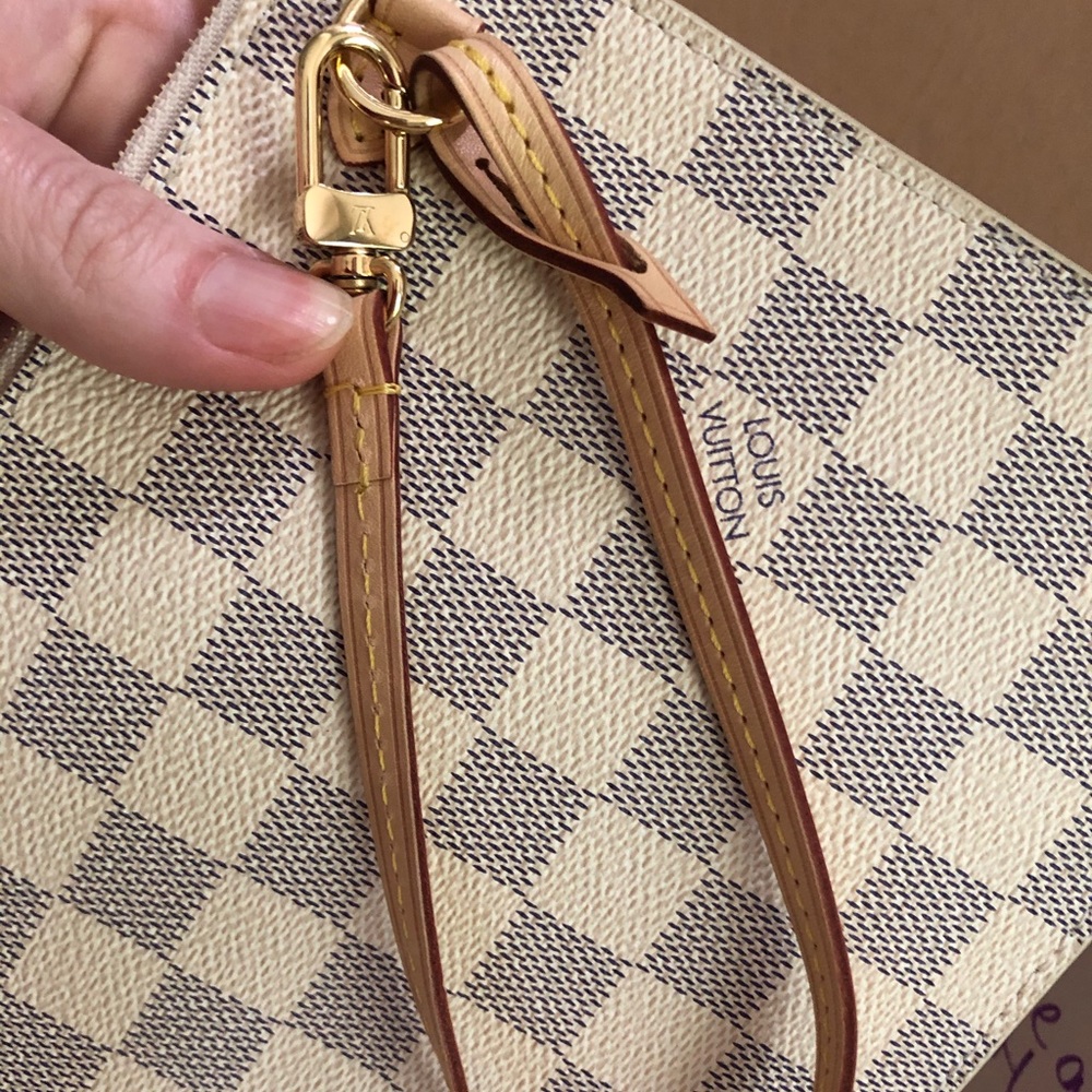 ♥️SOLD♥️Louis Vuitton MM Damier Azure Pouchette - Picture 4 of 8